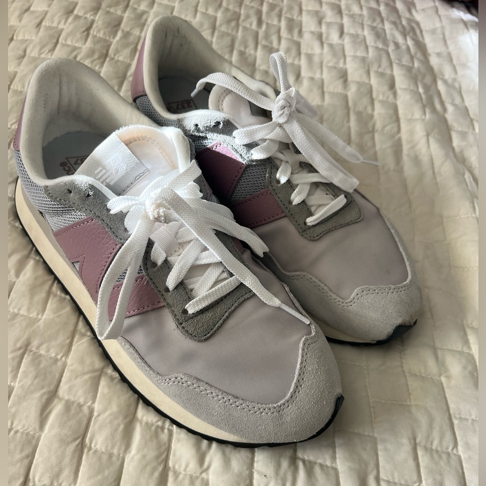 New Balance 237 size 10 sneakers